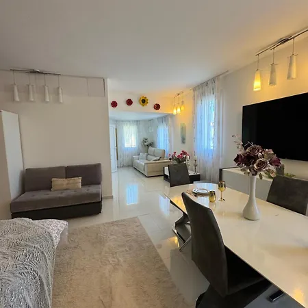 Appartement Maison Ariana *