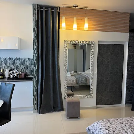 Maison Ariana Apartment